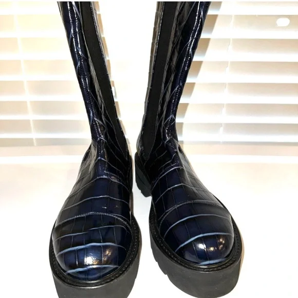 Stuart Weitzman Ultra Lift Presley Indigo Croc Boot’s 8.5 - Picture 3 of 6